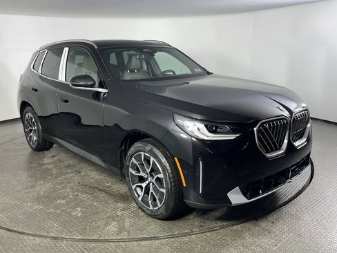 New 2026 BMW X3 xDrive30 w/ Premium Package image 3