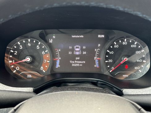 Used 2022 Jeep Compass Latitude AWD/4WD image 21