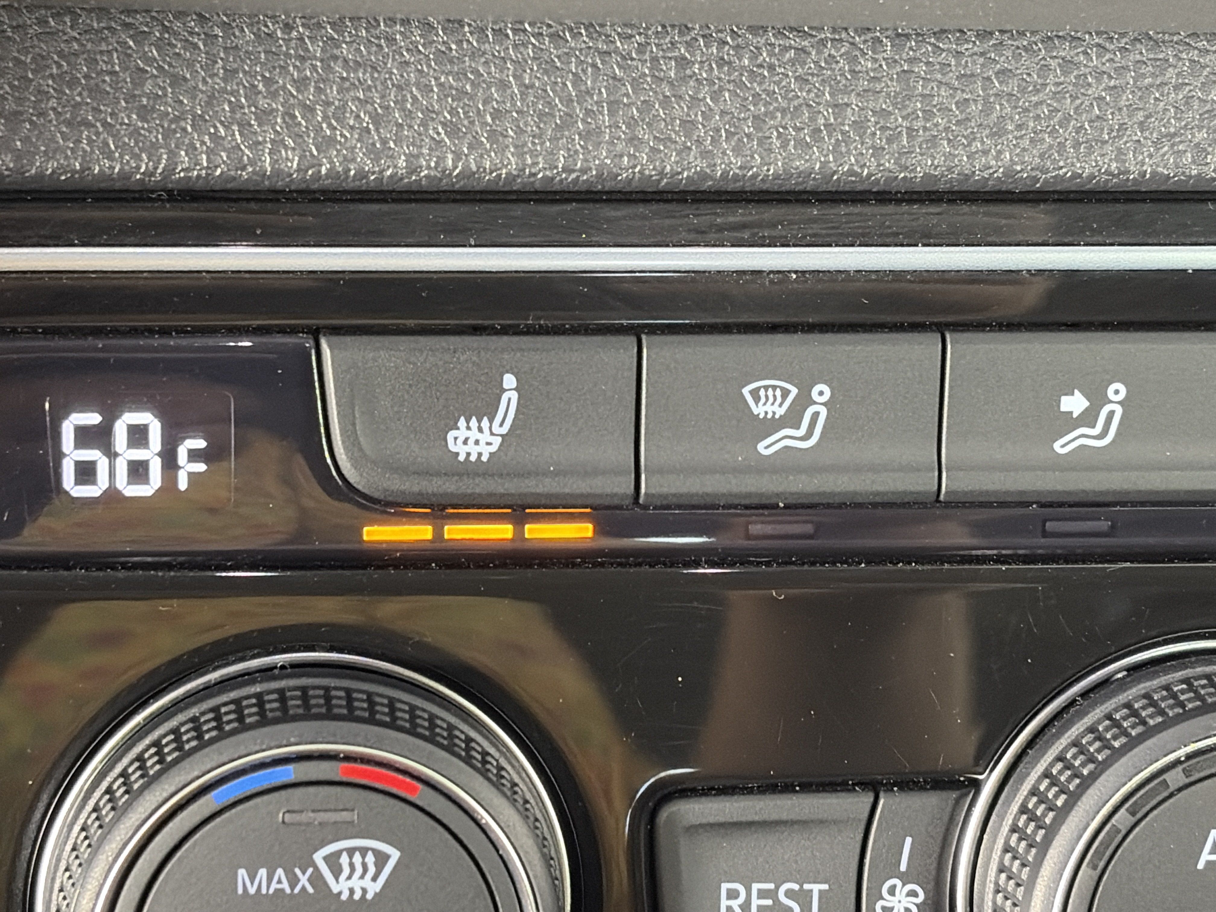 Used 2023 Volkswagen Atlas SE AWD/4WD image 24