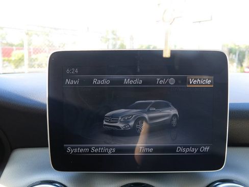 Used 2020 Mercedes-Benz GLA 250 4MATIC image 27