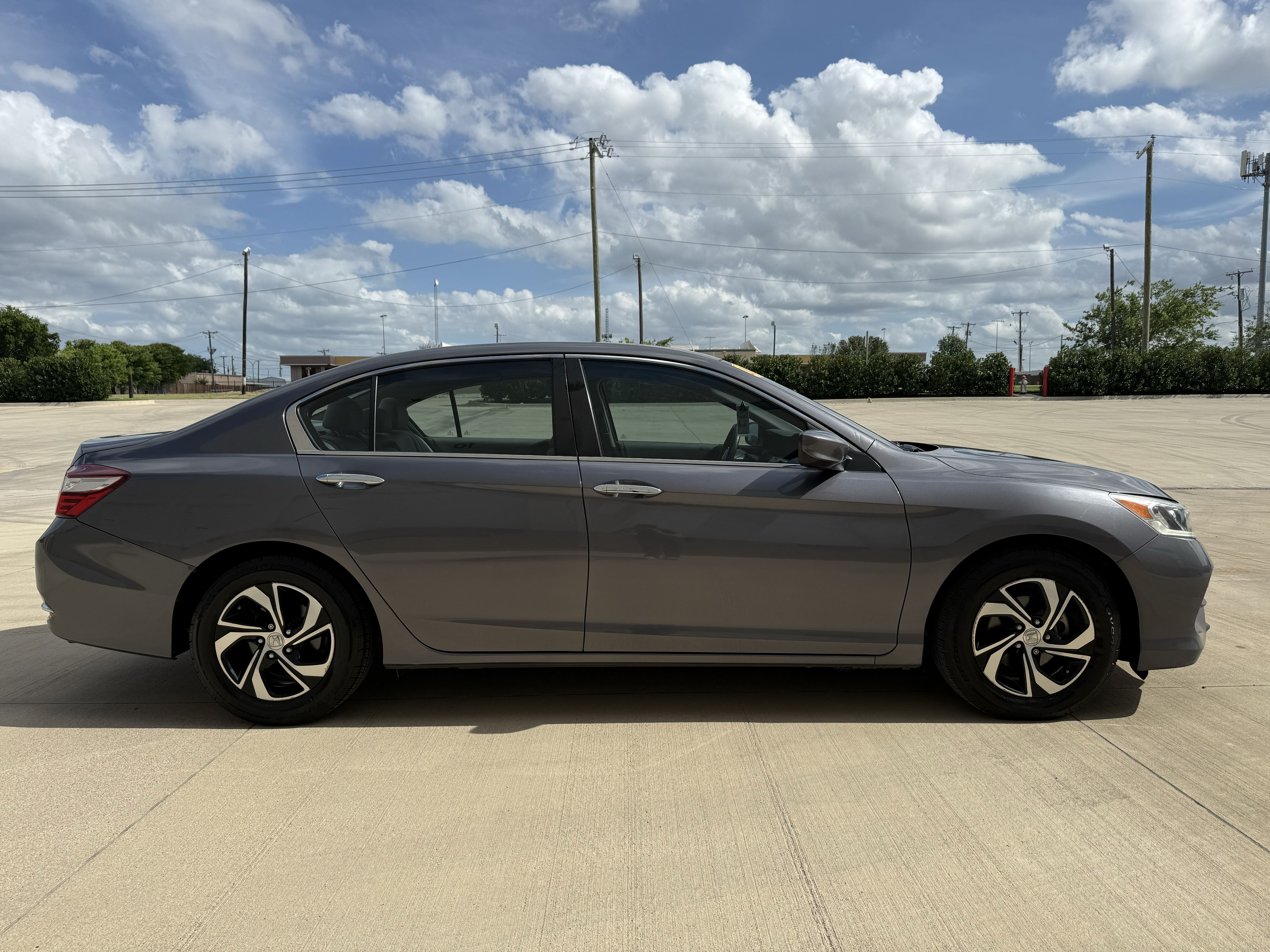 Used 2016 Honda Accord LX image 5