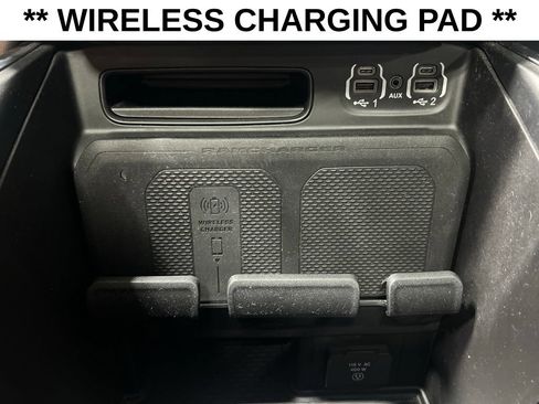Used 2023 RAM 1500 Laramie AWD/4WD image 12