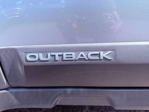Used 2014 Subaru Outback 2.5i Premium AWD/4WD image 9