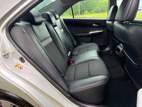 Used 2013 Toyota Camry SE FWD image 11