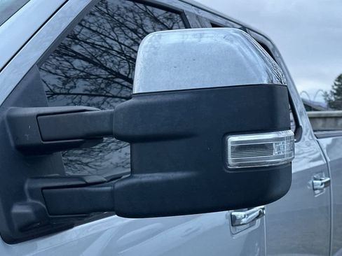 Used 2018 Ford F150 Platinum w/ Equipment Group 701A Luxury image 9