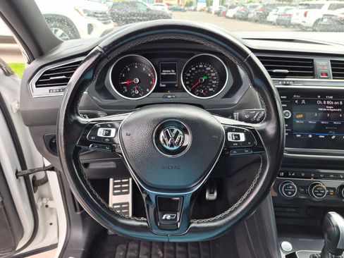 Used 2021 Volkswagen Tiguan SE R-Line AWD/4WD image 19