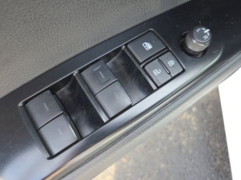 Used 2025 Toyota Camry SE image 26