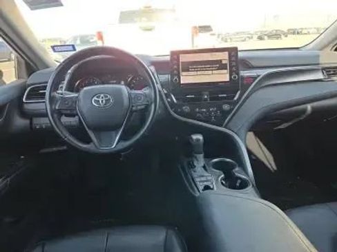 Used 2022 Toyota Camry XSE FWD image 8