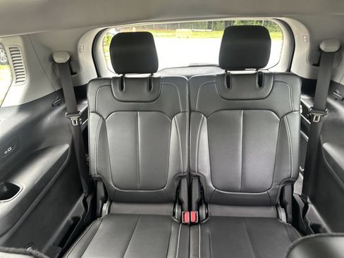 Used 2022 Jeep Grand Cherokee L Limited RWD image 25