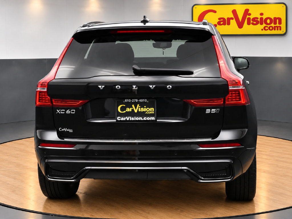 Used 2025 Volvo XC60 B5 Plus w/ Protection Package Premier AWD/4WD image 3