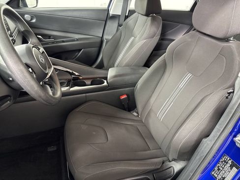 Certified 2023 Hyundai Elantra Blue FWD image 13