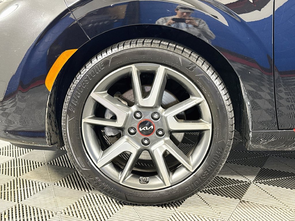 Used 2022 Kia Soul Turbo FWD image 32