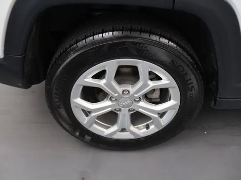 Used 2024 Jeep Compass Latitude AWD/4WD image 39