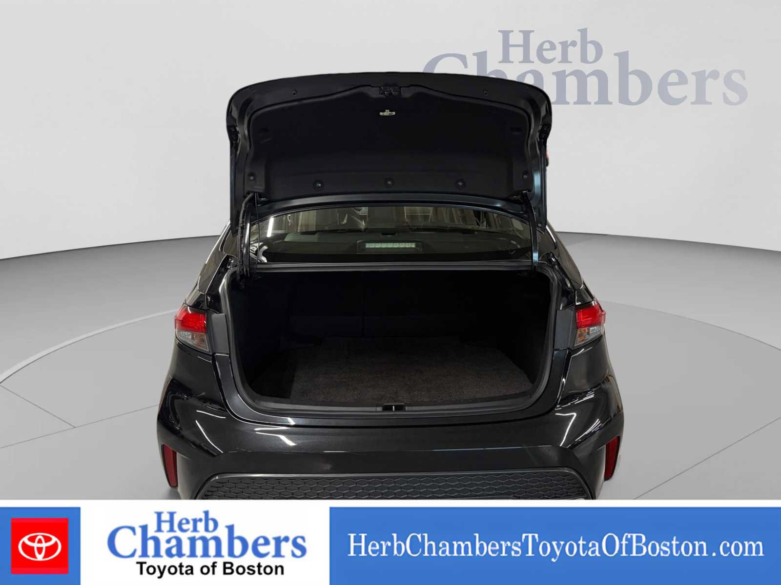 Used 2021 Toyota Corolla XSE w/ Advanced Lighting Package FWD image 4