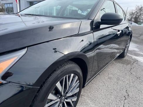 Used 2025 Nissan Altima 2.5 SV image 5