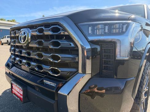 Used 2023 Toyota Tundra Platinum AWD/4WD image 33