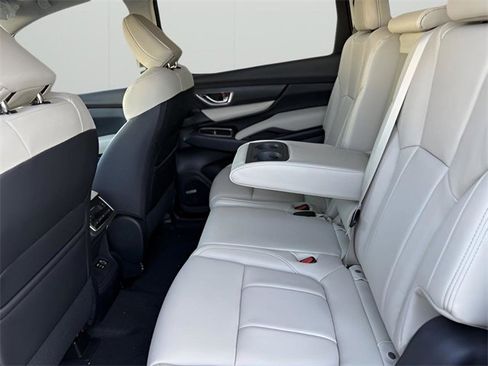 New 2025 Subaru Ascent Limited image 14