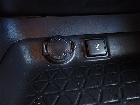 Used 2020 Toyota RAV4 LE w/ All Weather Liner Package AWD/4WD image 15
