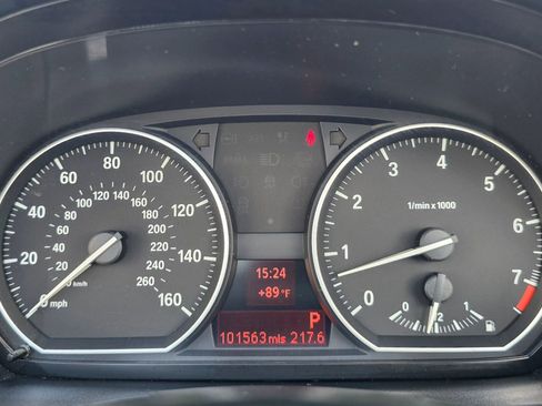 Used 2011 BMW 128i Convertible RWD image 31