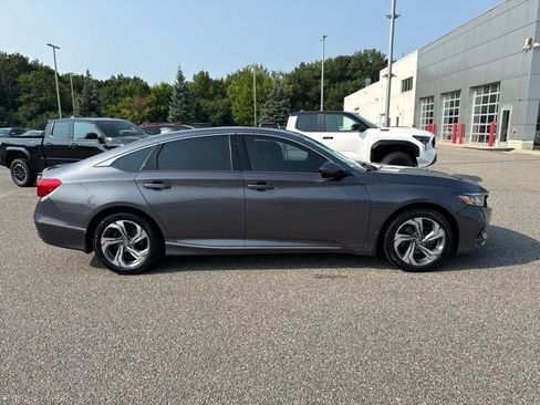 Used 2020 Honda Accord EX image 12