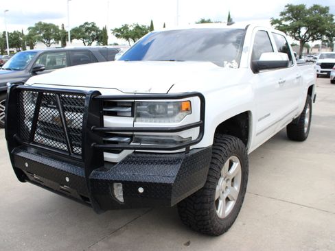 Used 2016 Chevrolet Silverado 1500 LTZ Z71 w/ LTZ Plus Package AWD/4WD image 3