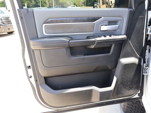 Used 2022 RAM 2500 Big Horn AWD/4WD image 11