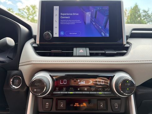 Used 2025 Toyota RAV4 XLE w/ Convenience Package AWD/4WD image 20