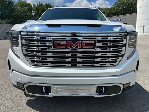 Used 2024 GMC Sierra 1500 Denali w/ Denali Reserve Package image 2