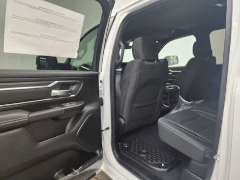 New 2026 RAM 1500 4x4 Crew Cab image 17
