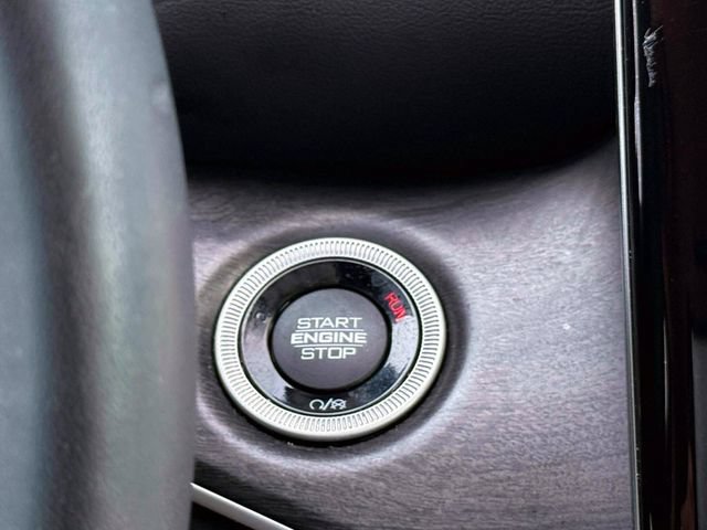 Used 2023 Jeep Grand Cherokee L Limited AWD/4WD image 28