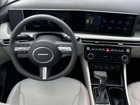 New 2026 Hyundai Tucson SEL image 17