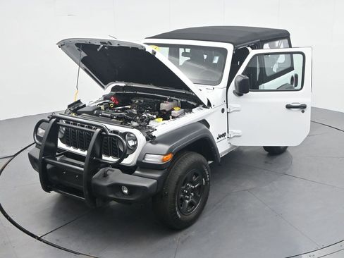 Used 2024 Jeep Wrangler Sport AWD/4WD image 41