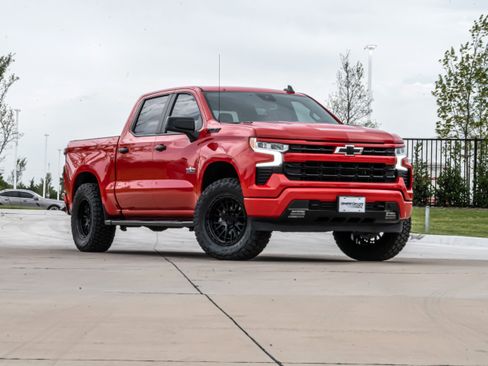 Used 2023 Chevrolet Silverado 1500 RST AWD/4WD image 2
