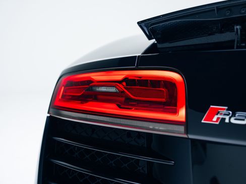 Used 2014 Audi R8 V8 image 11