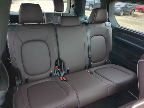 New 2025 Volkswagen ID. Buzz Pro S image 9