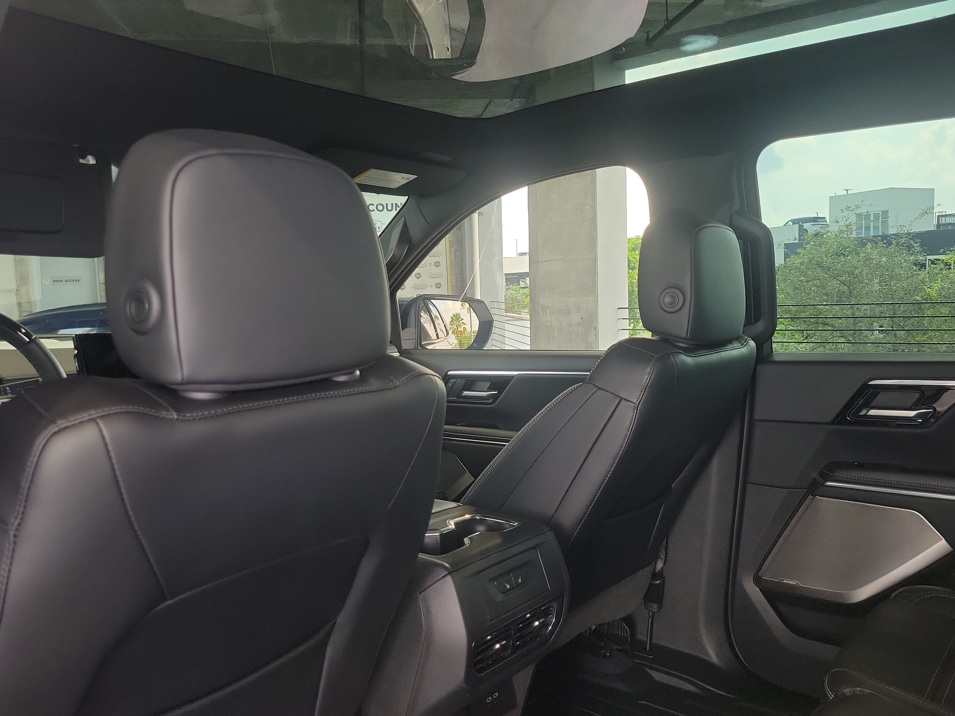 Used 2025 GMC Sierra EV Denali AWD/4WD image 10