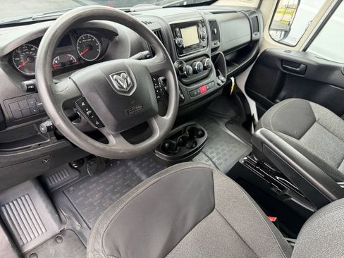 Used 2020 RAM ProMaster 2500 w/ Premium Appearance Group FWD image 24