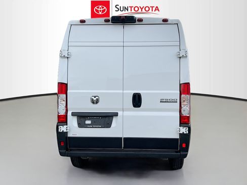 Used 2025 RAM ProMaster 2500 w/ Convenience Group FWD image 5
