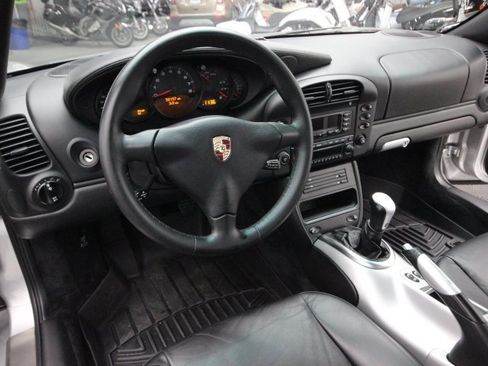 Used 2004 Porsche 911 Carrera 4S image 26