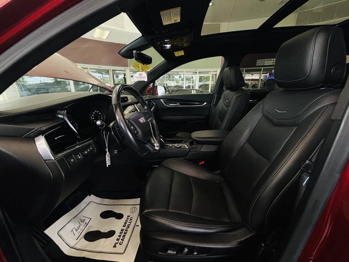 Used 2021 Cadillac XT6 Premium Luxury AWD/4WD image 27