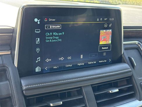 Used 2023 Chevrolet Suburban Premier image 12