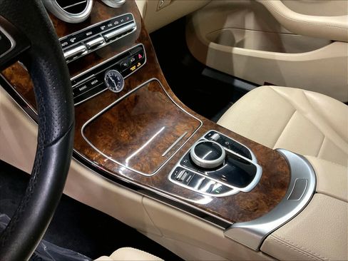 Used 2018 Mercedes-Benz C 300 Sedan image 18