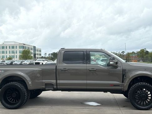 Used 2026 Ford F450 Platinum w/ Platinum Plus Package image 6