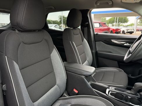 Used 2025 Chevrolet TrailBlazer LT image 22