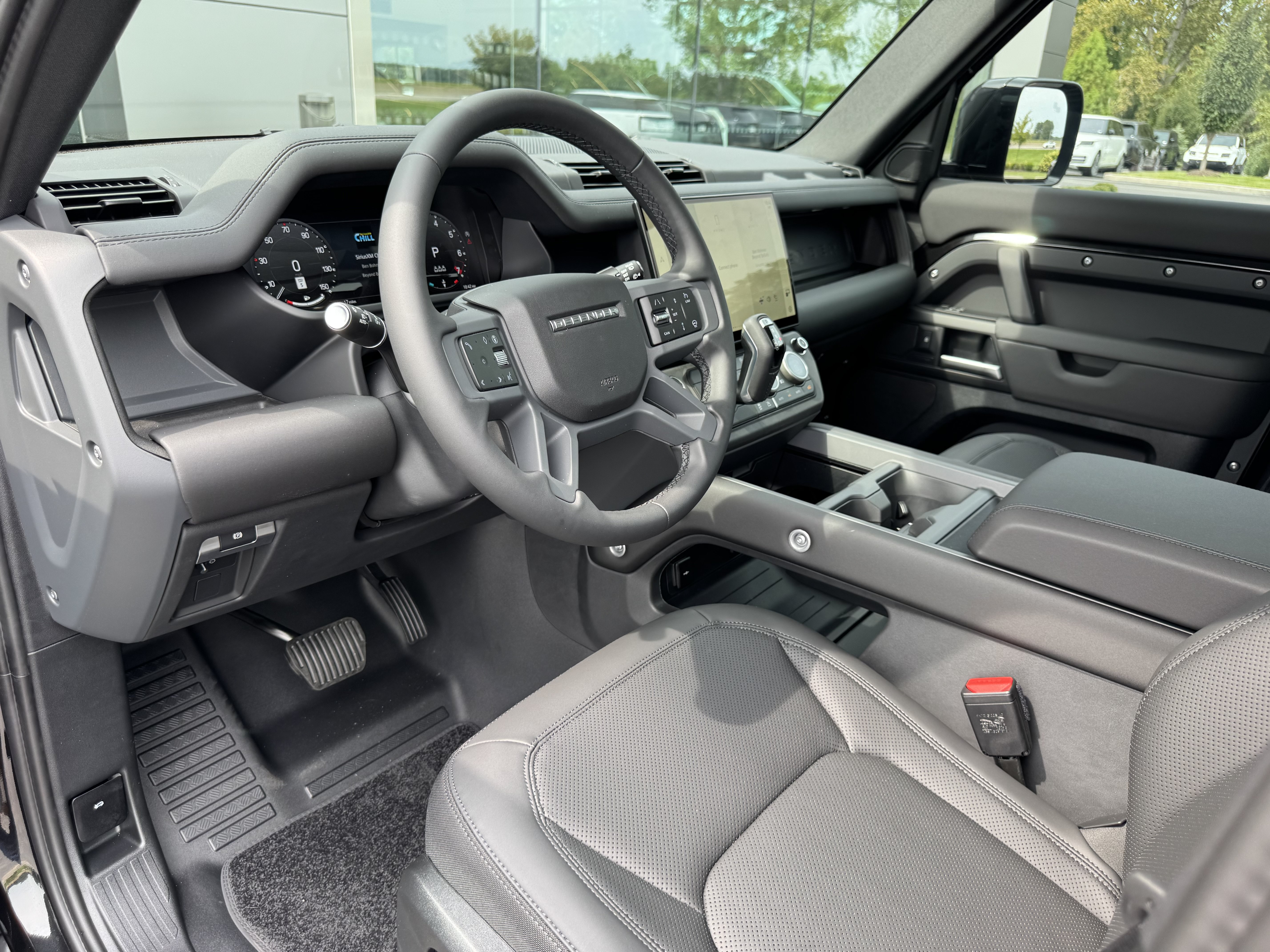 New 2026 Land Rover Defender 110 S AWD/4WD image 13