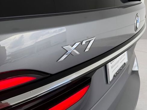 Used 2026 BMW X7 xDrive40i w/ Premium Package image 10