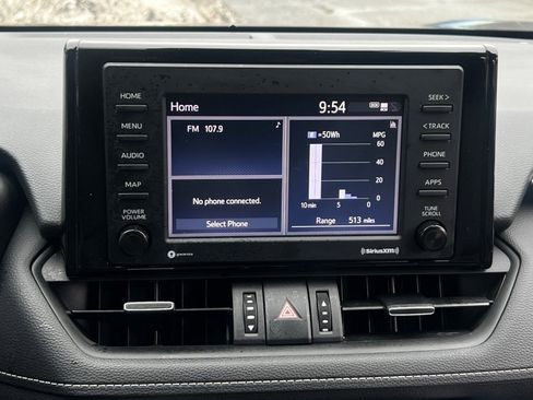 Used 2021 Toyota RAV4 XLE Premium image 15