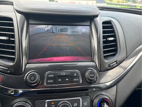 Used 2014 Chevrolet Impala LTZ FWD image 13
