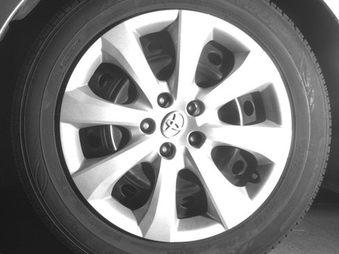 Used 2025 Toyota Corolla LE FWD image 12