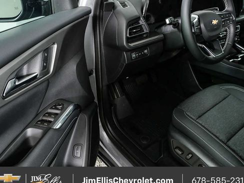 New 2026 Chevrolet Traverse LT w/ Driver Confidence Package AWD/4WD image 7